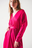 Mini vestido de cetim em vermelho