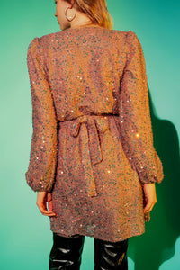 Mini vestido de lantejoulas em rosa