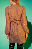 Mini vestido de lantejoulas em rosa