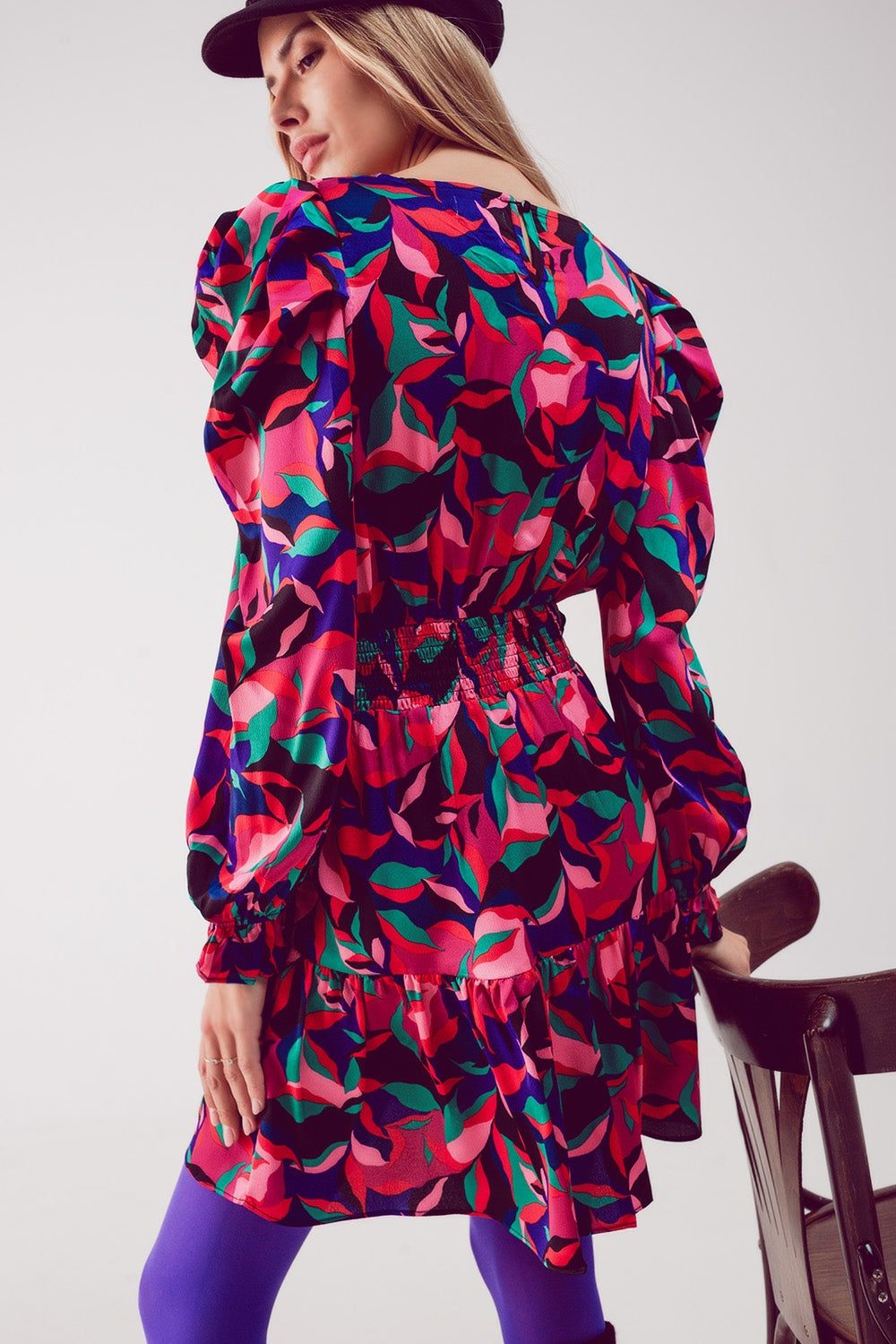 Mini vestido de manga de Puff em preto