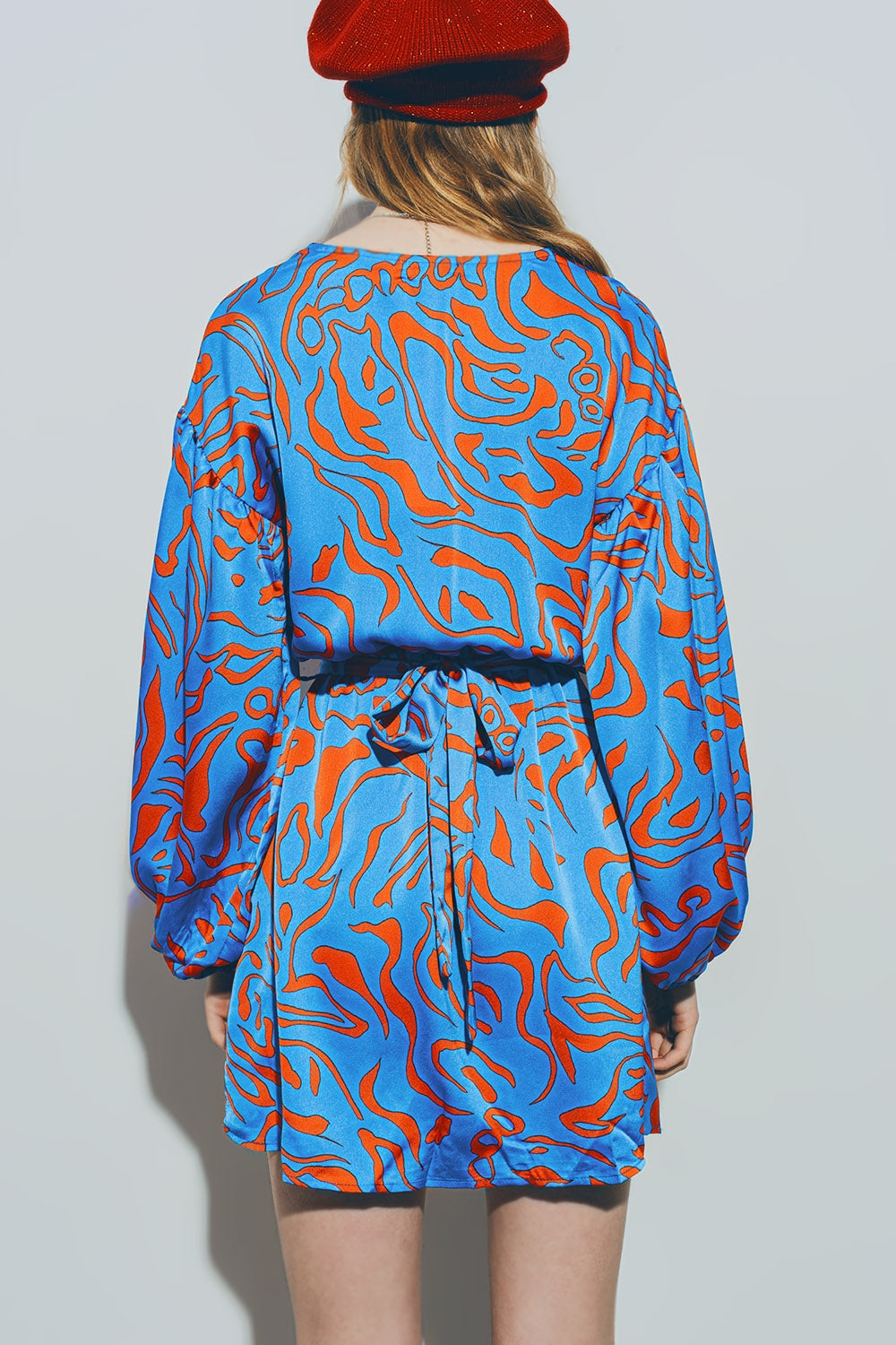 Mini Vestido de Pescoço em V Cetim Azul