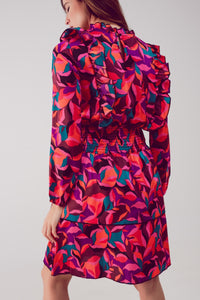 Mini vestido multicamadas em fucshia com rufos e padrão floral