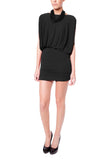 Q2 mini vestido preto drapeado v-back