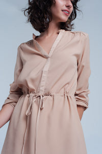 Mini vestido sem camisa bege com laço na cintura