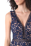 Vestido mini com renda azul