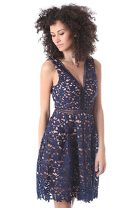 Vestido mini com renda azul