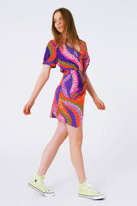 Q2 minivestido estampado multicolorido rosa