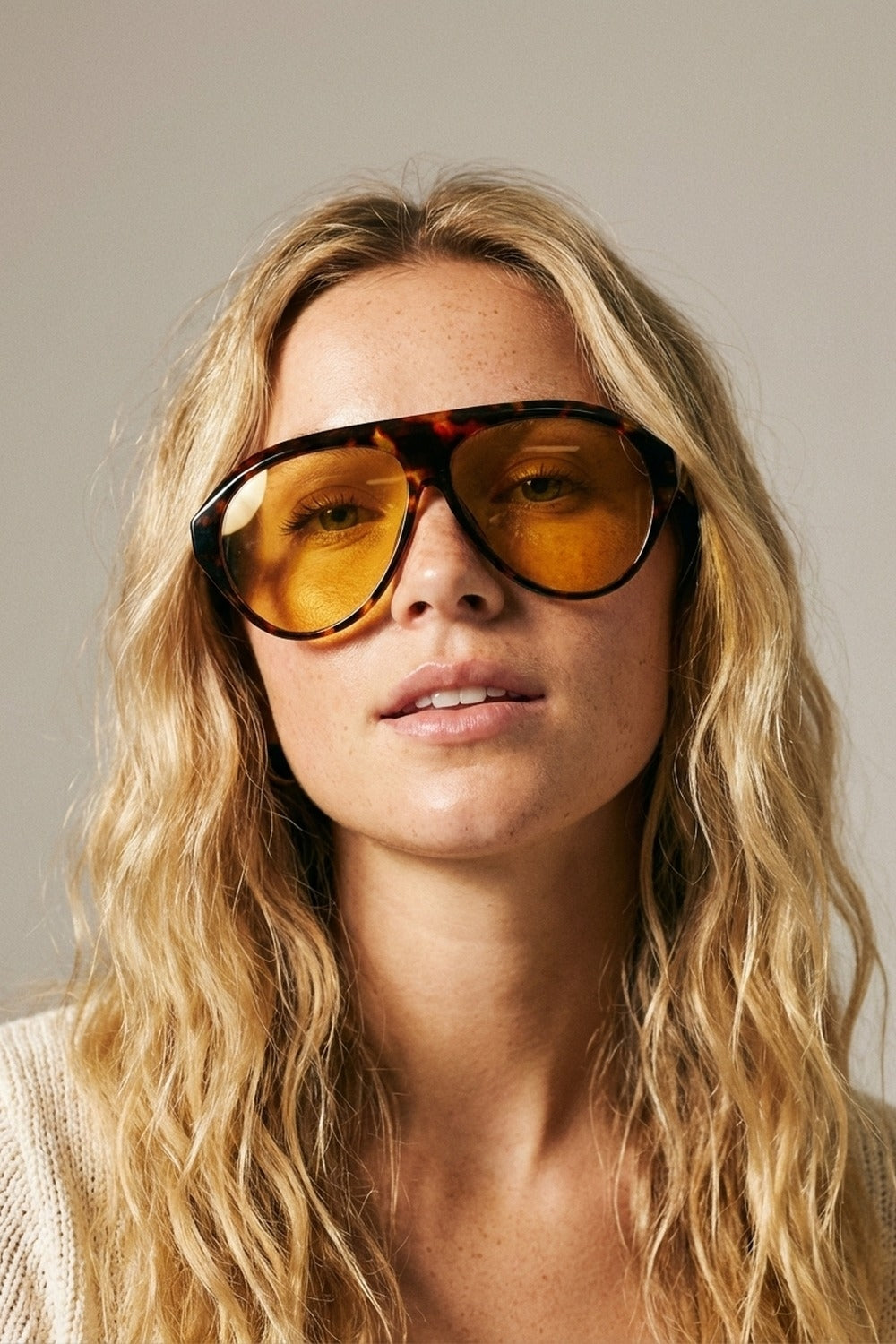 Óculos de Sol Aviador Marrom Tartaruga com Lentes Âmbar