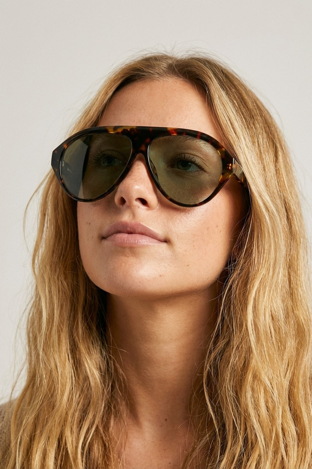Óculos de Sol Aviador Tartaruga com Lentes Verdes