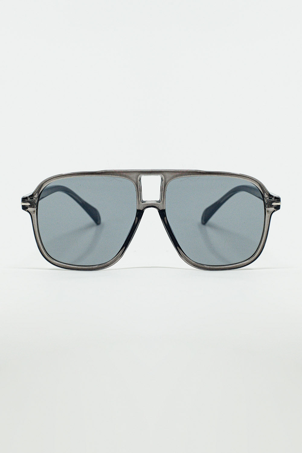 Q2 Óculos de sol Oval Aviator com lentes cinzentas fumadas em cinzento