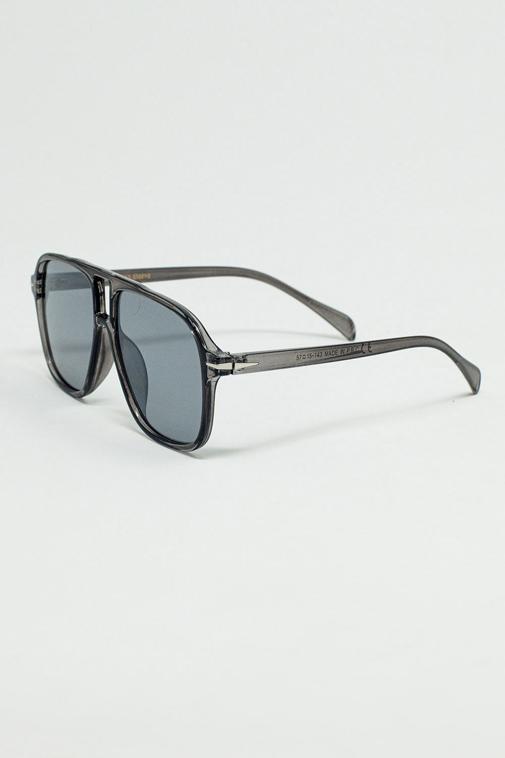 Óculos de sol Oval Aviator com lentes cinzentas fumadas em cinzento