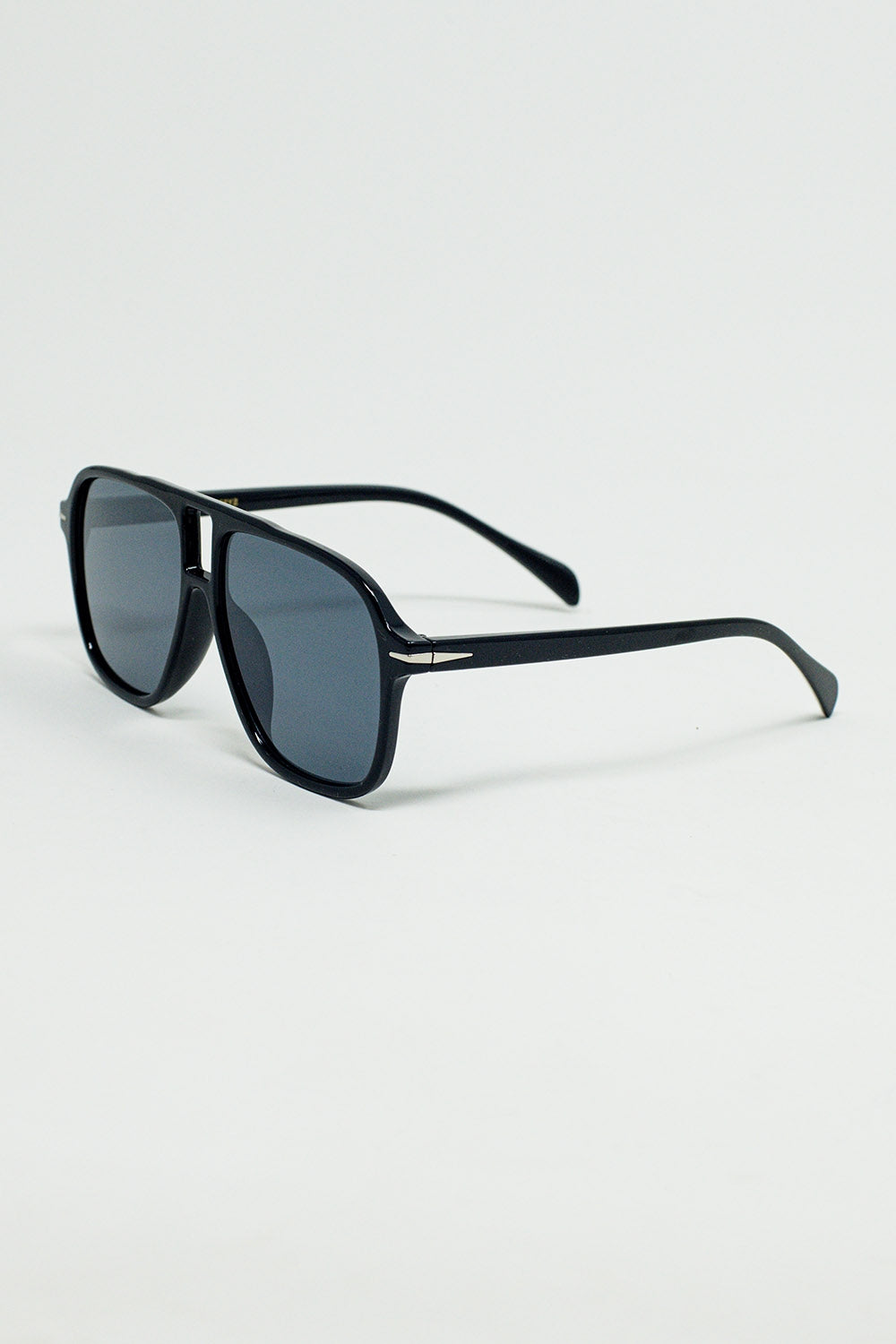 Óculos de sol Oval Aviator com lentes Smoke Black em preto