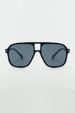 Q2 Óculos de sol Oval Aviator com lentes Smoke Black em preto