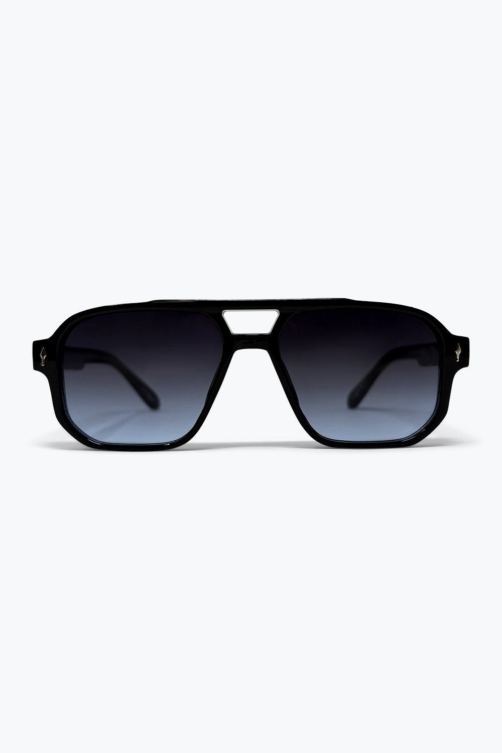 Q2 Óculos de Sol Oversized com Armação Geométrica e Lentes Pretas em Degradê