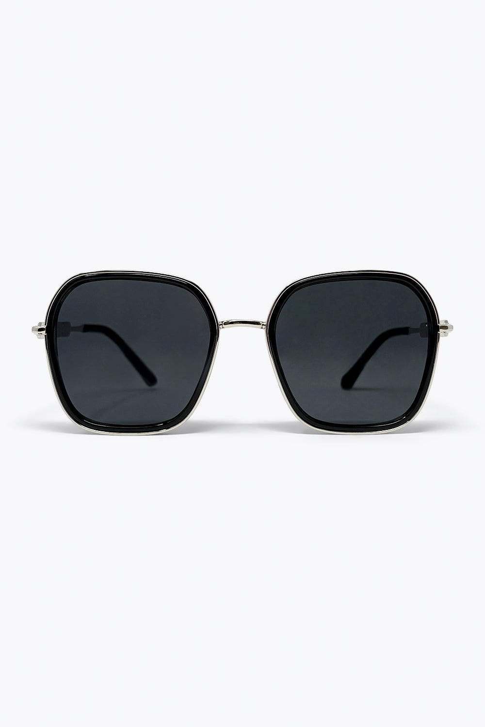 Q2 Óculos de Sol Oversized com Detalhe de Corrente de Metal e Armação Quadrada Preta