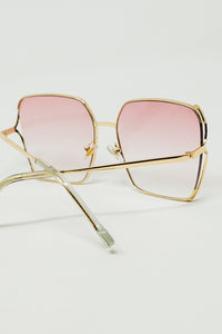 Óculos de sol quadrados de metal de grandes dimensões com lentes gradientes rosa claro