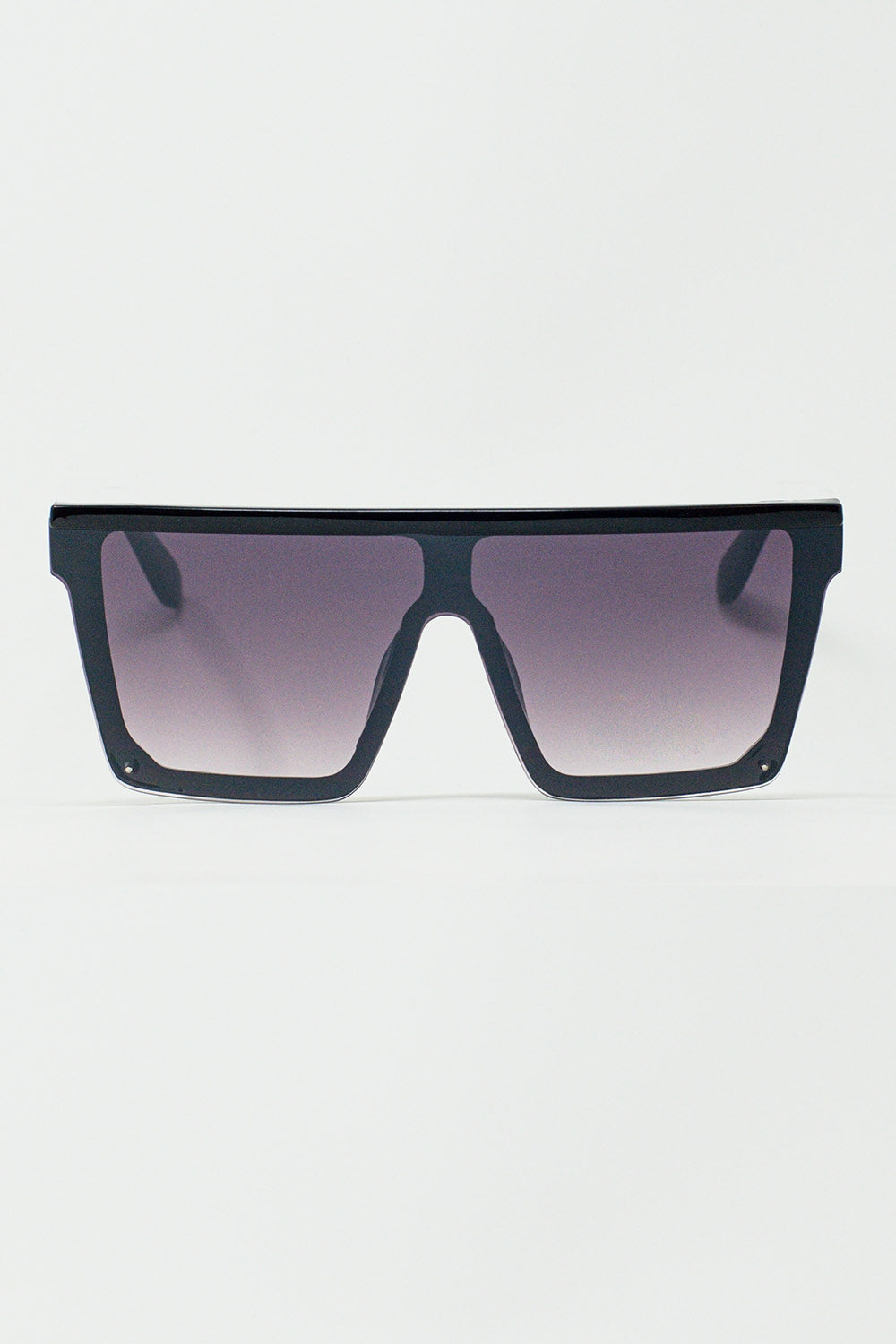 Q2 Óculos de sol quadrados e oversized estilo anos 70 em preto