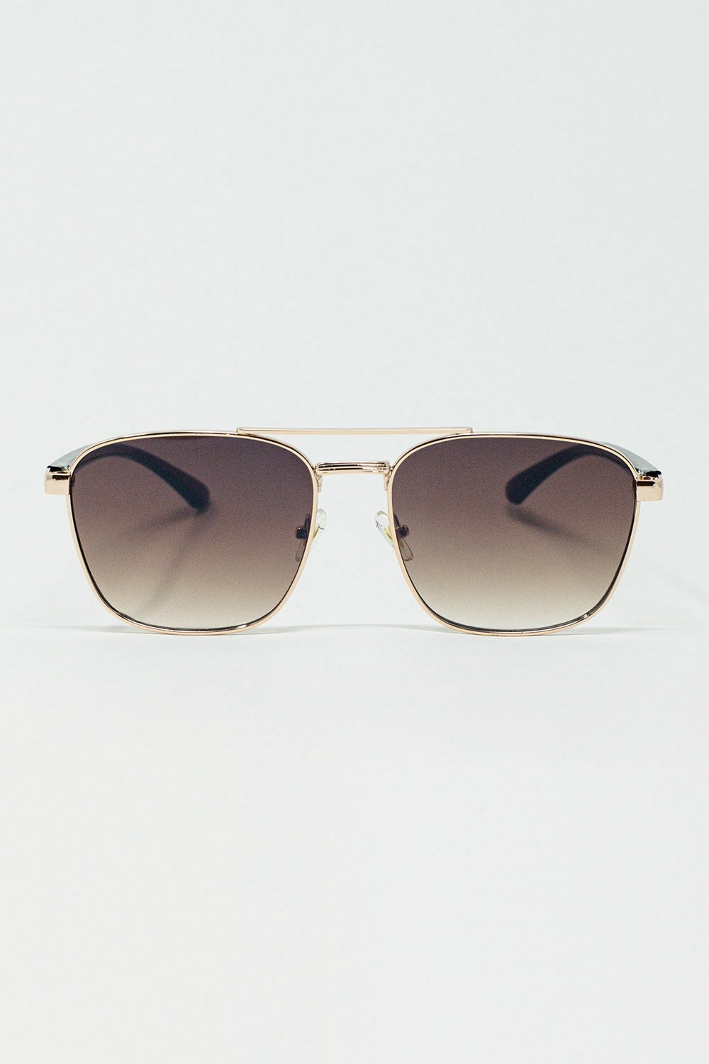 Q2 Óculos de sol Squared Metal com lente castanha fumada