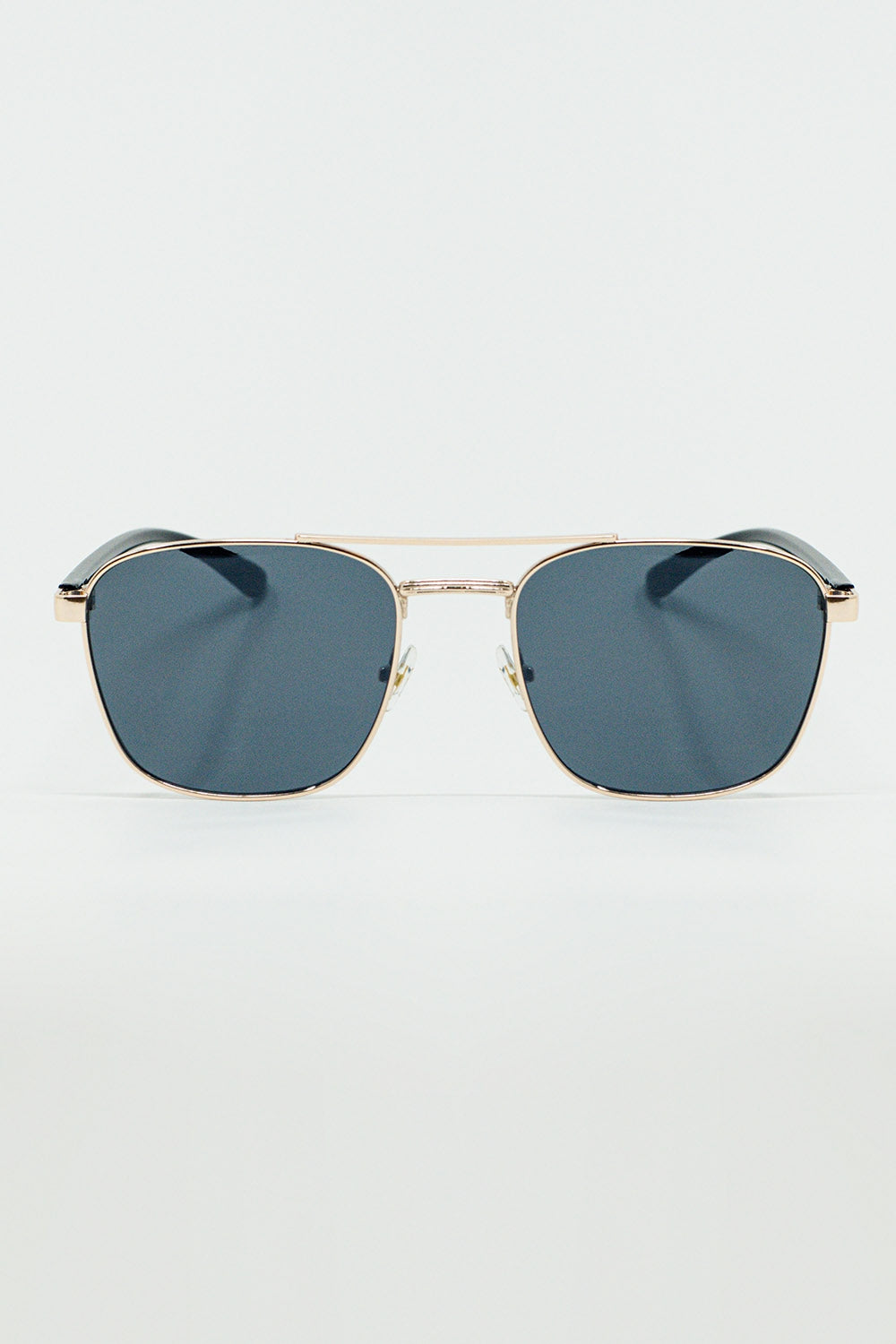 Q2 Óculos de sol Squared Metal com lente preta fumada