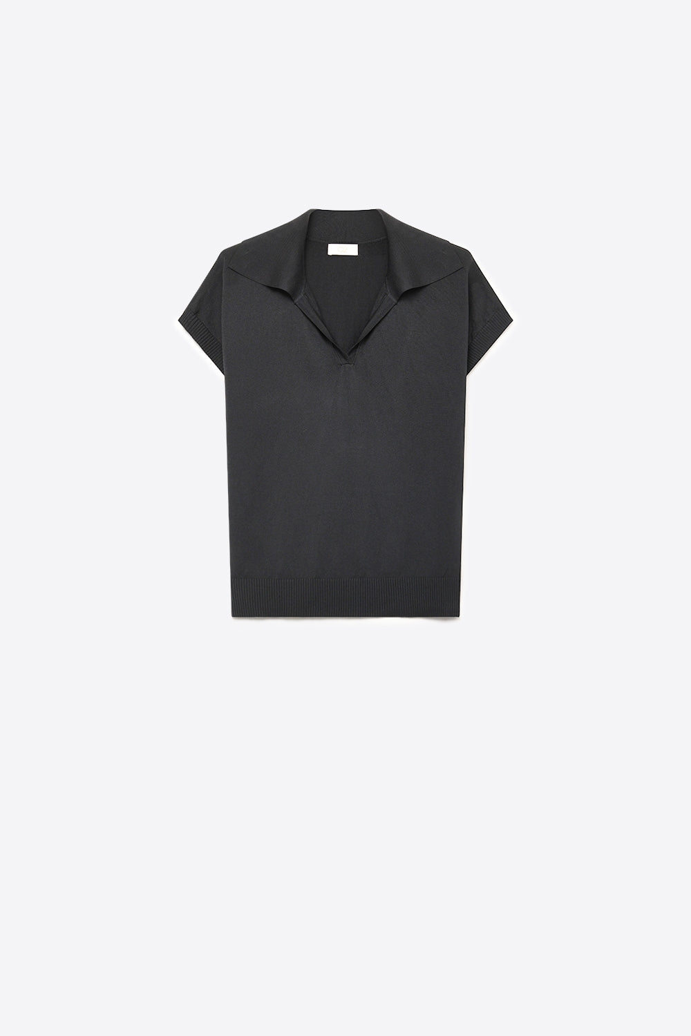 Q2 Polo Preto de Malha Fina com Gola e Barra Canelada em Ajuste Regular