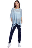 Poncho azul com franjas