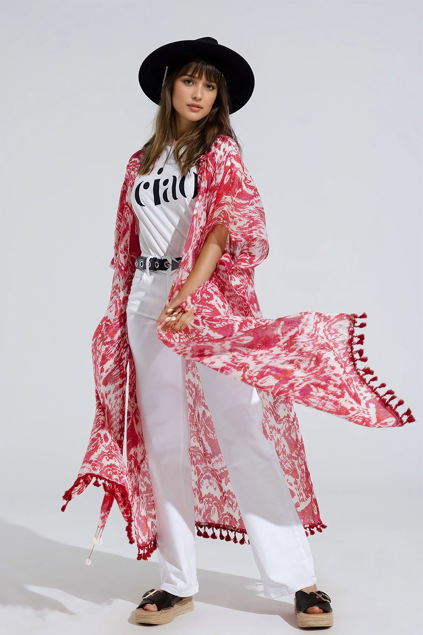 Q2 Quimono comprido vermelho com fecho de cordão em estampado tribal