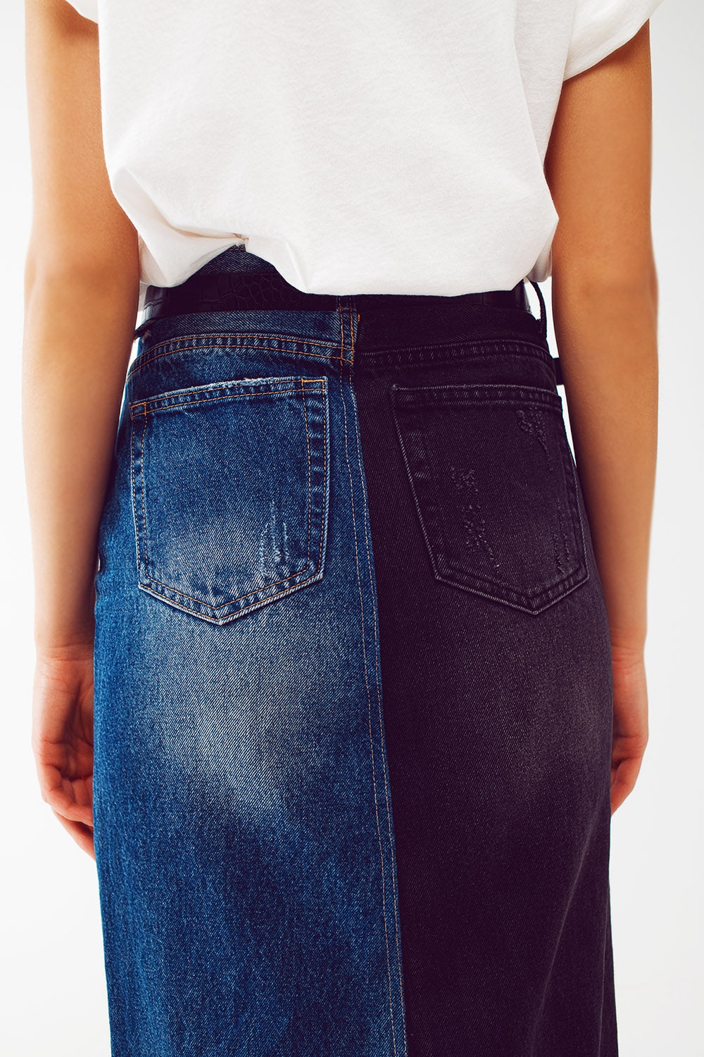 saia jeans bloco azul e preto