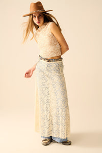 Saia longa de renda bege com design floral