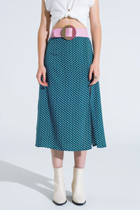 Saia maxi em verde com estampado de flores e fenda lateral
