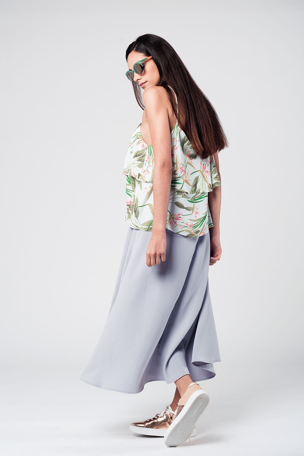 Saia midi cinza com cinto