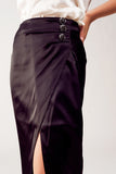Saia midi color preto com fenda frontal