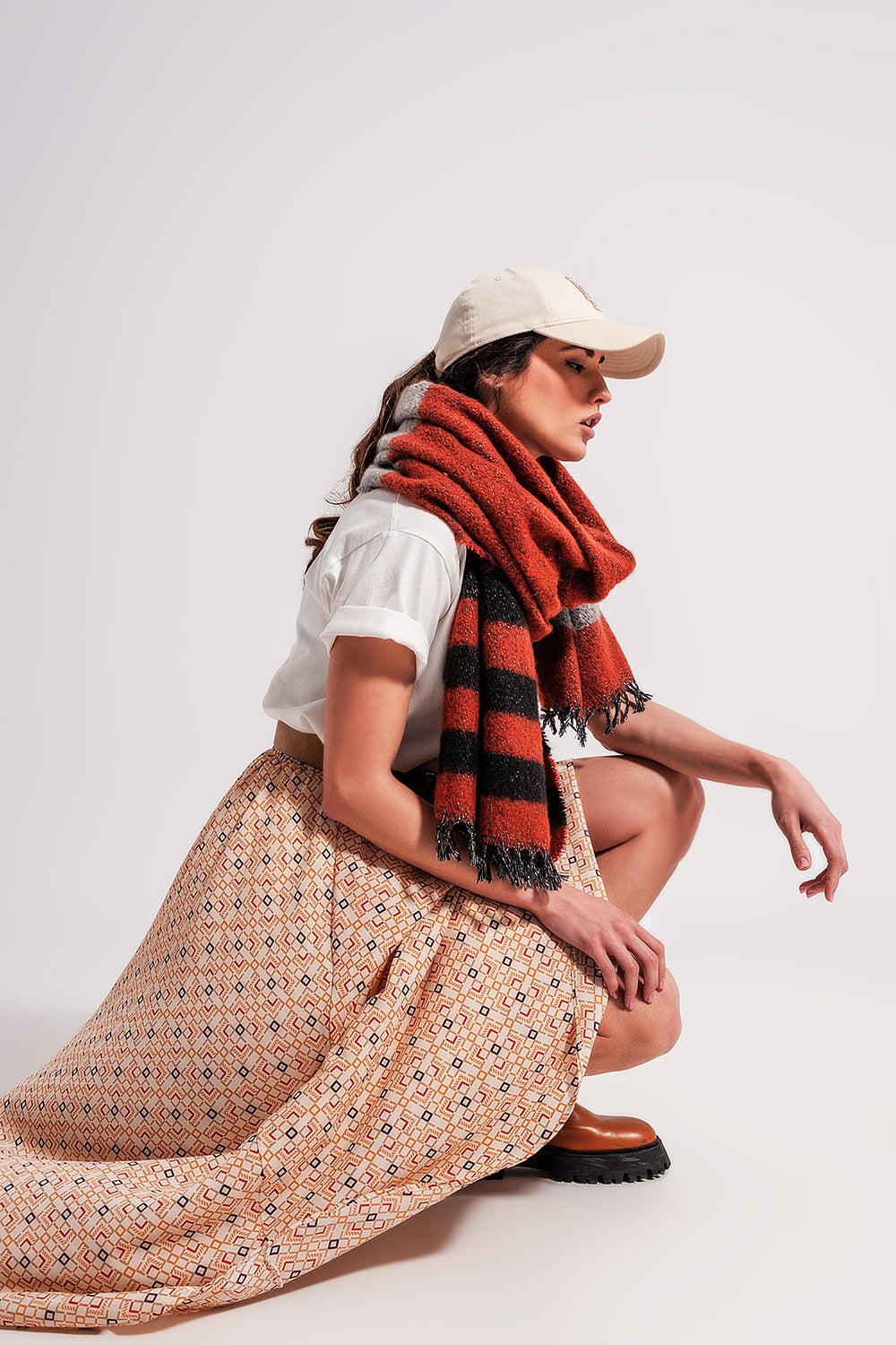 Q2 Saia midi de impressão geométrica estilo dos anos 90