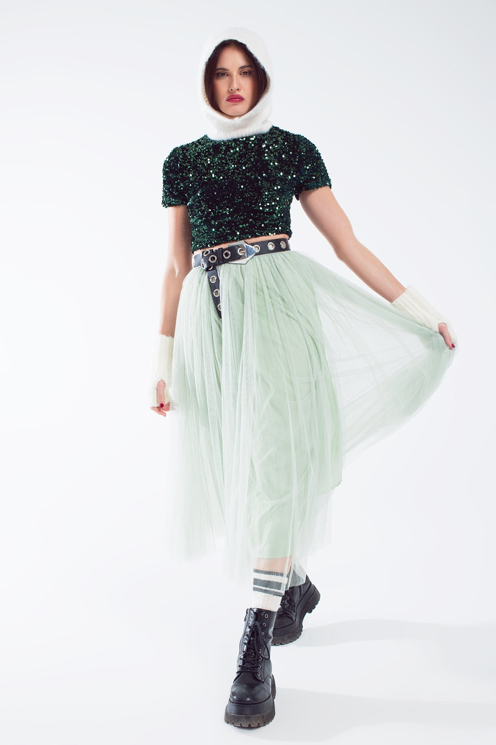 Saia midi de tule verde com cintura elástica