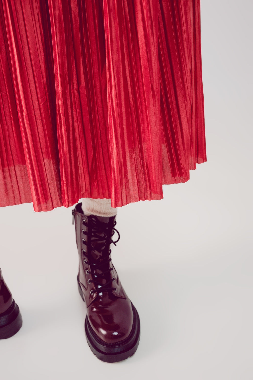 Saia midi plissada em rust