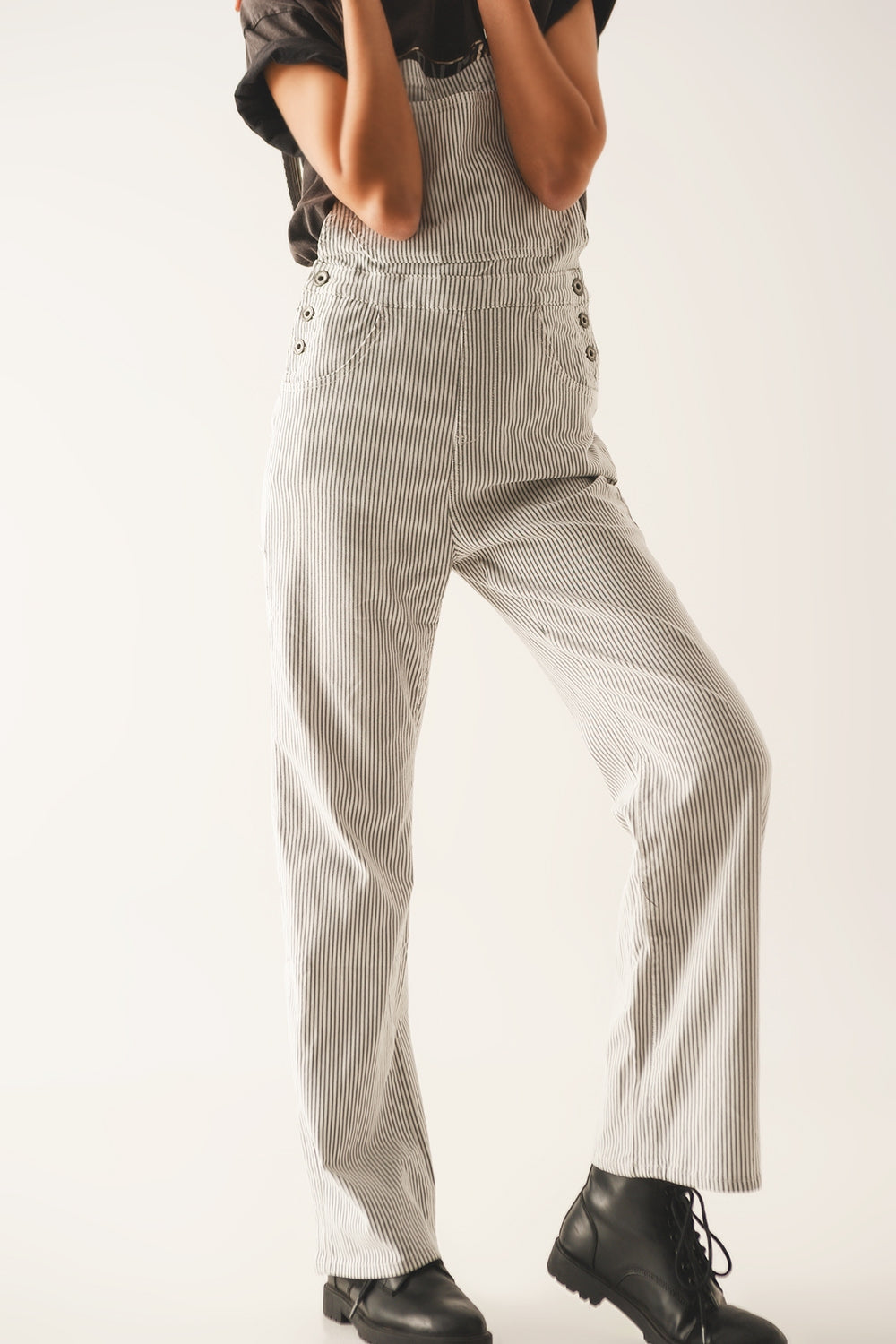 Salopette macacão em riscas cinzentas