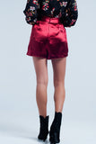 Shorts de cetim vermelho com laço de cintura
