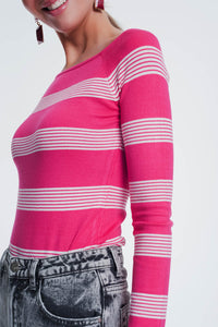 Sueter listrado fucsia com gola de barco