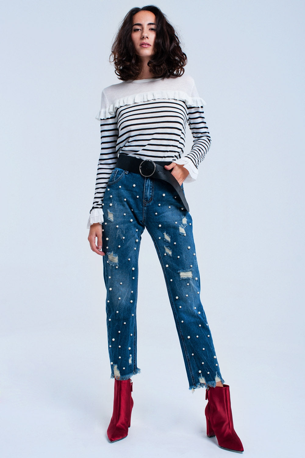 Suéter listrado preto com babados