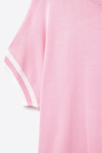 Suéter relafed fit em rosa com detalhe contrastante branco