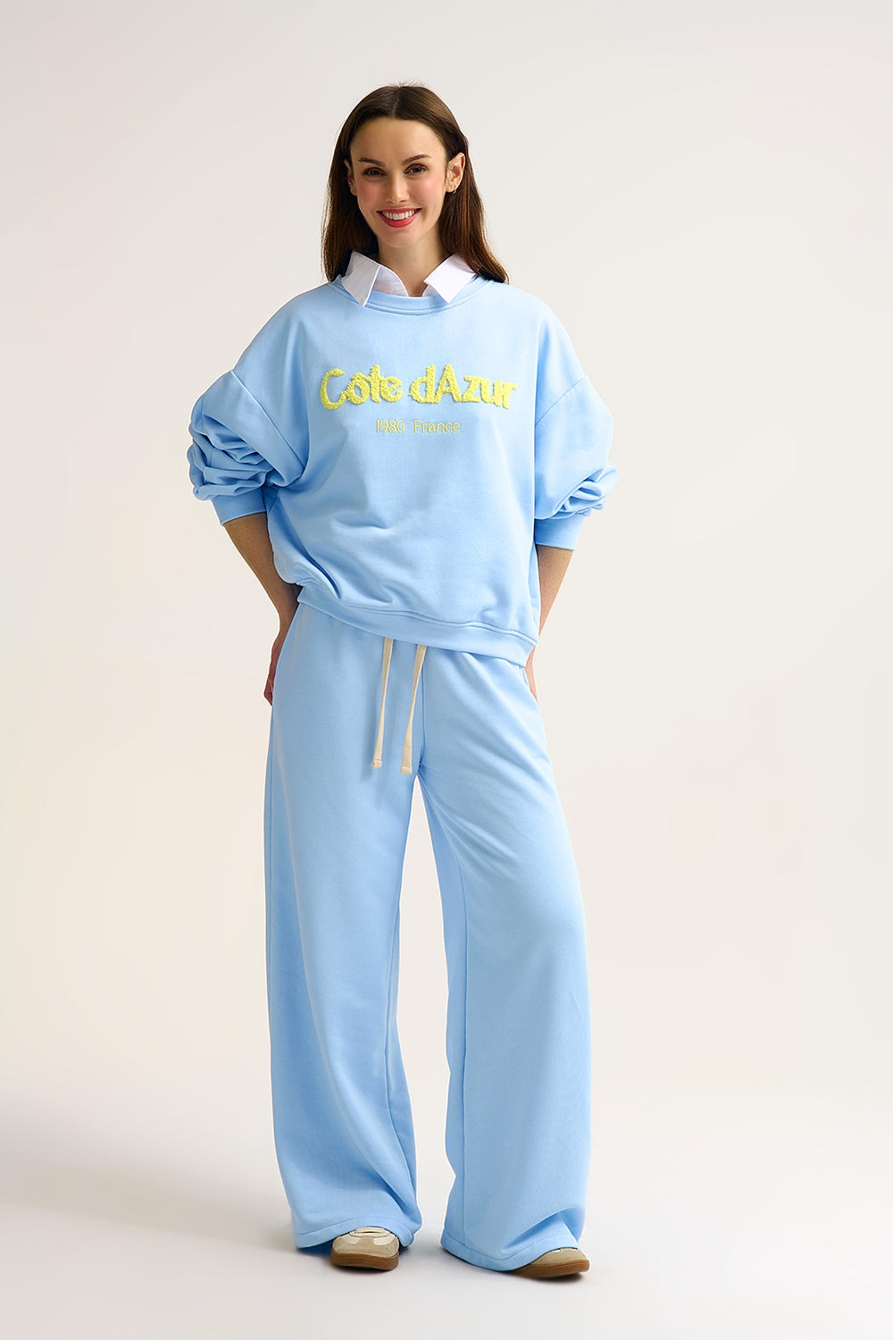 Sweatshirt azul pastel bordada Côte d'Azur