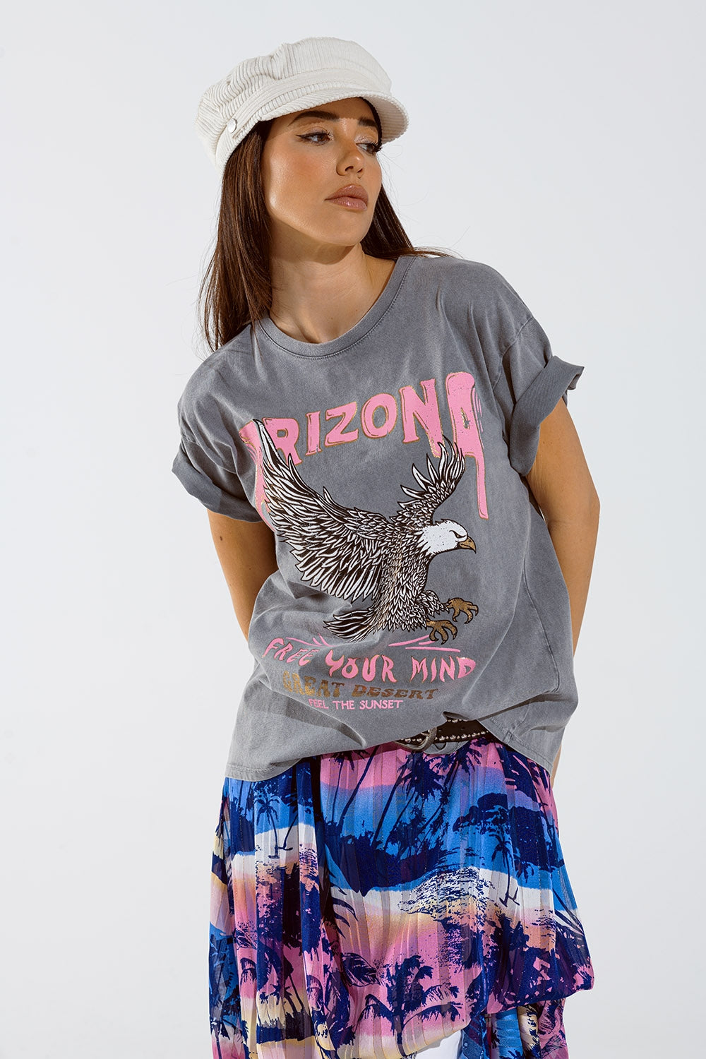 Q2 T-shirt Arizona com estampado digital Eagle em cinzento