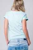 T-shirt azul com detalhes em strass