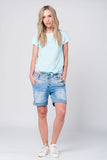 T-shirt azul com detalhes em strass