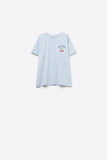 Q2 T-shirt azul com grafismo La Cerise Market Saint-Tropez