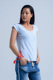T-shirt azul com rhinestones de cristal