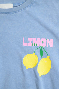 T-shirt azul descontraída com estampado de limão