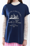 T-shirt azul escura com desenho da mansão do castelo