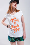 T shirt branca com estampa Summer Vibes