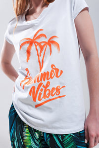 T shirt branca com estampa Summer Vibes