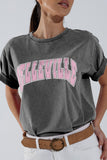 T-shirt cinzenta com gola redonda e texto Belleville